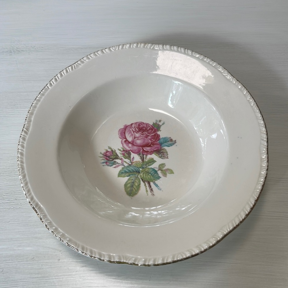 Cunningham and Pickett Calirose bowl homer Laughlin hand decorated G54N6